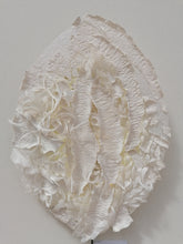 Charger l&#39;image dans la galerie, Blanches plumes, blanche porcelaine
